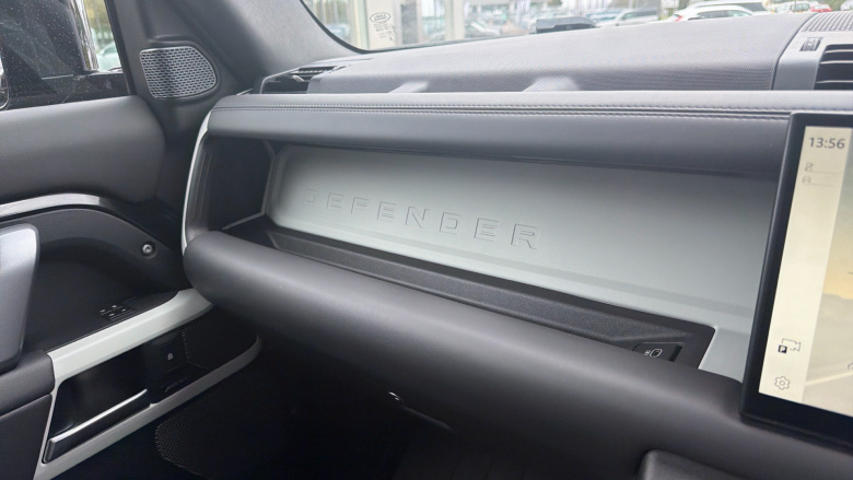 Land Rover Defender 3.0 D250 X-Dynamic HSE 90 3dr Auto Diesel Estate